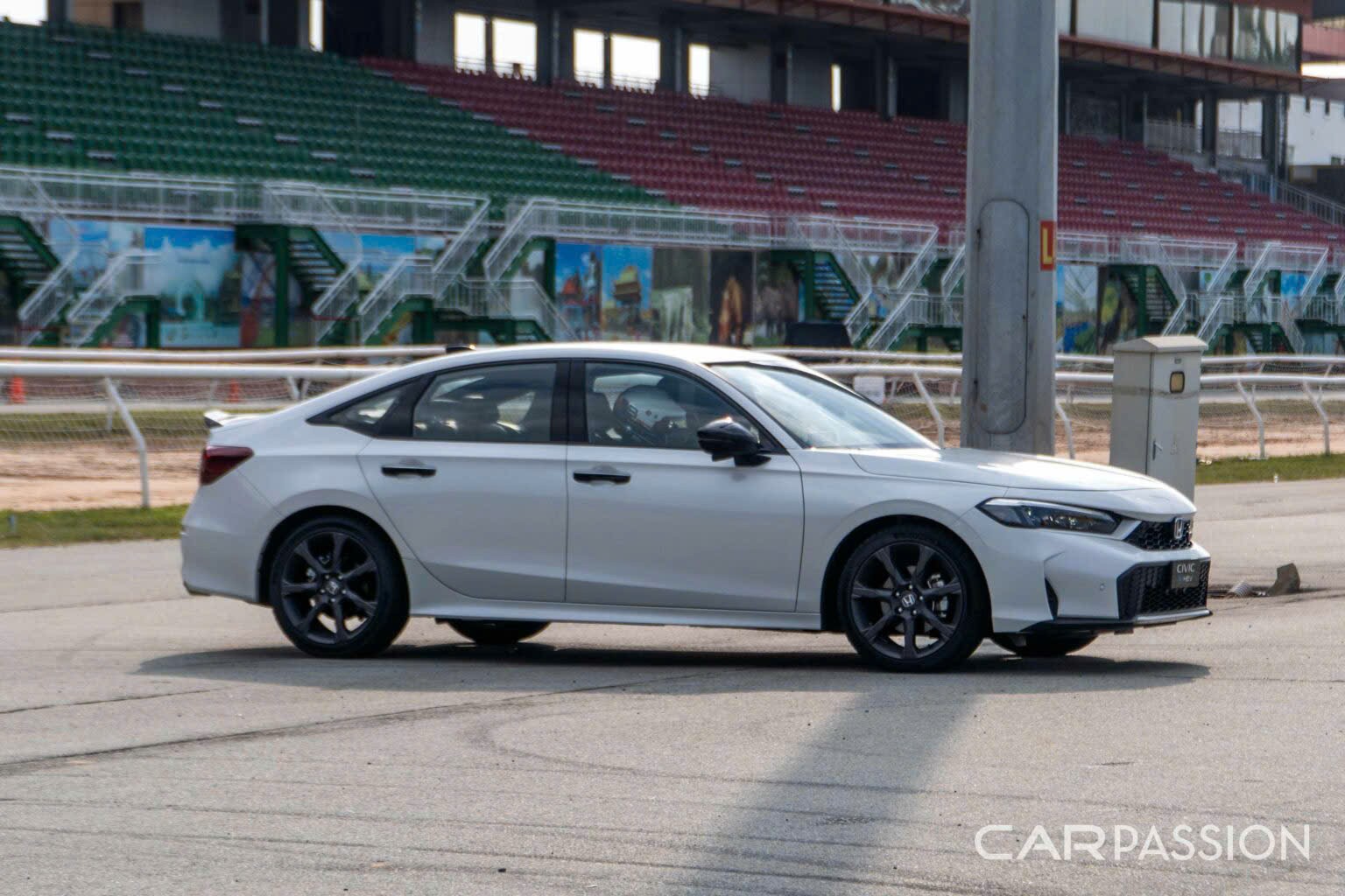 z5977563438401 f8da4e8c5986e6102505f0c06547e154 Bảng Giá Lăn Bánh Khuyến Mãi Honda Civic 2025 tại Bình Dương Trong Tháng Với Nhiều Khuyến Mãi