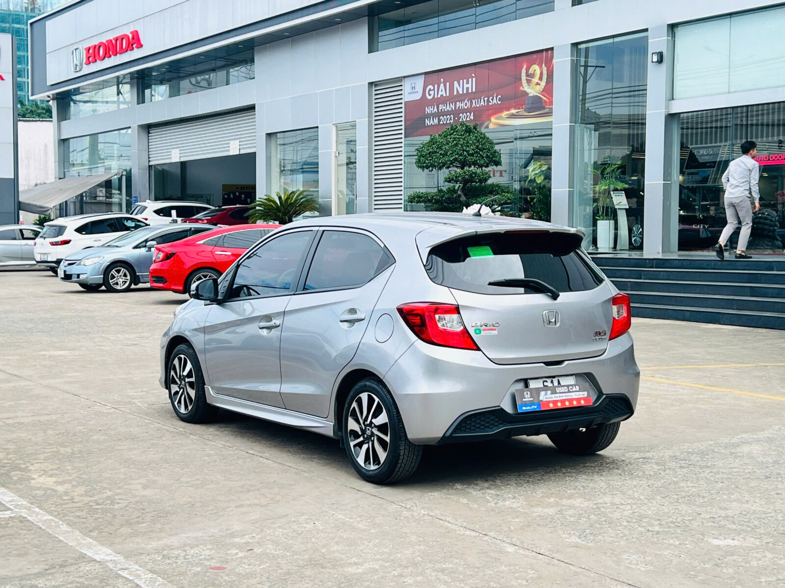 467993378 1777167113040718 2527213459598050132 n Bán xe Honda Brio RS 2020 Màu bạc - Chạy chỉ 16.600 km – Nhập khẩu chính hãng từ Indonesia