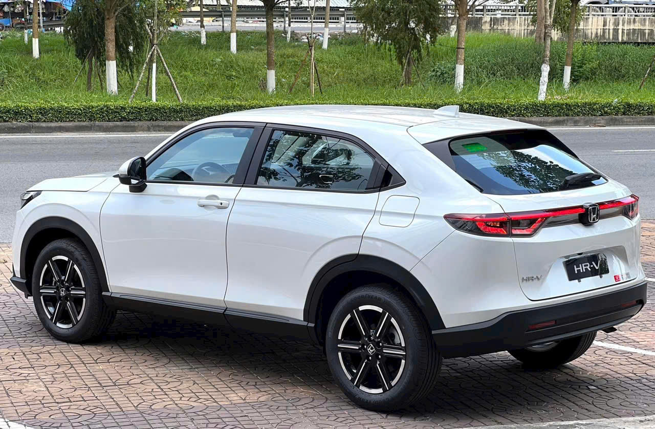 z5982301248424 a1c2c817a96e51e7835b946a74bafd59 CÁC LÝ DO ĐỂ BẠN MUA HONDA HR-V ĐANG CÓ SẴN TRONG THÁNG 12 TẠI HONDA Ô TÔ BÌNH DƯƠNG