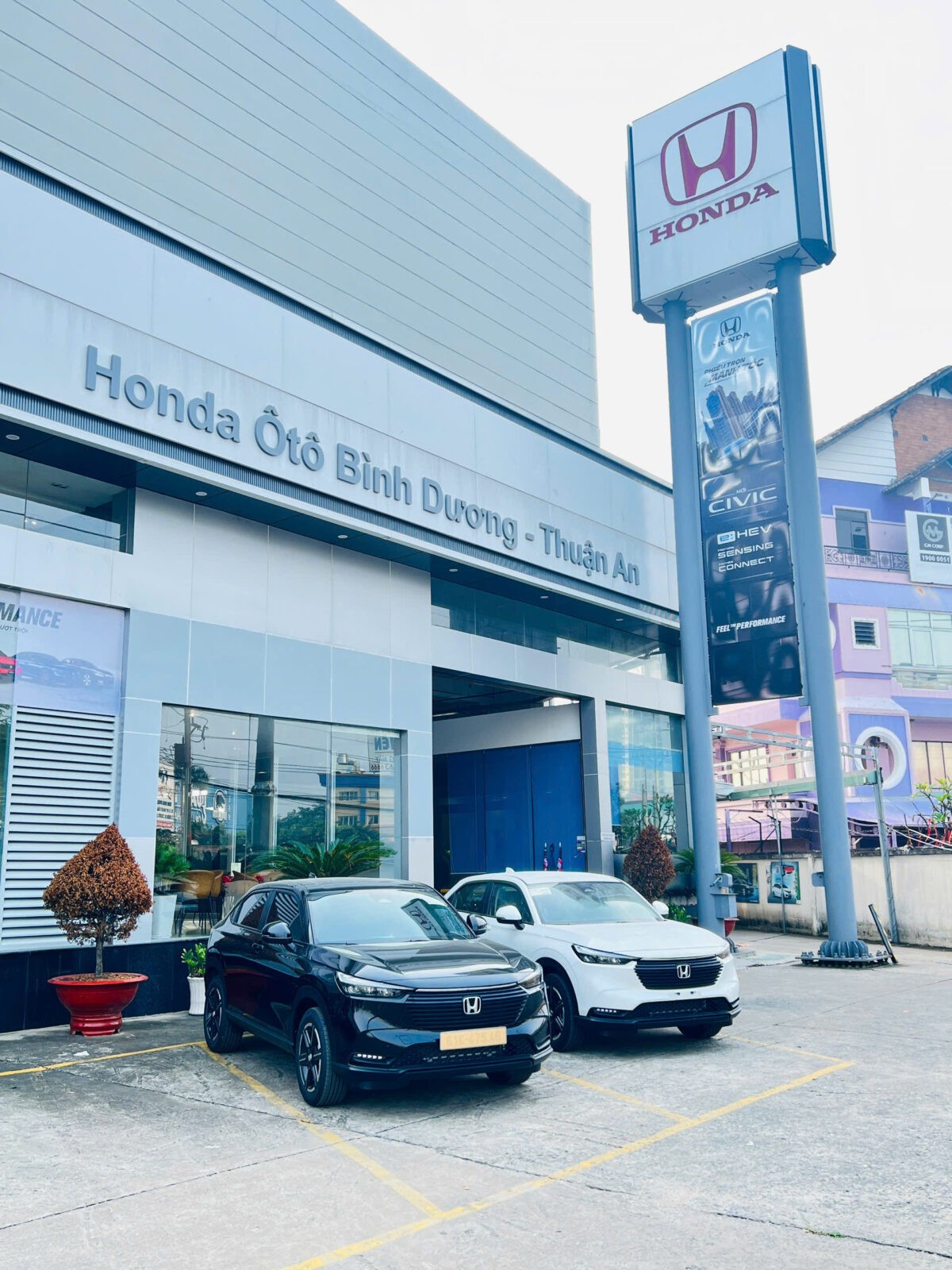 z6073016928472 9d70885cf5647ff67dae872b13bb042b CÁC LÝ DO ĐỂ BẠN MUA HONDA HR-V ĐANG CÓ SẴN TRONG THÁNG 12 TẠI HONDA Ô TÔ BÌNH DƯƠNG