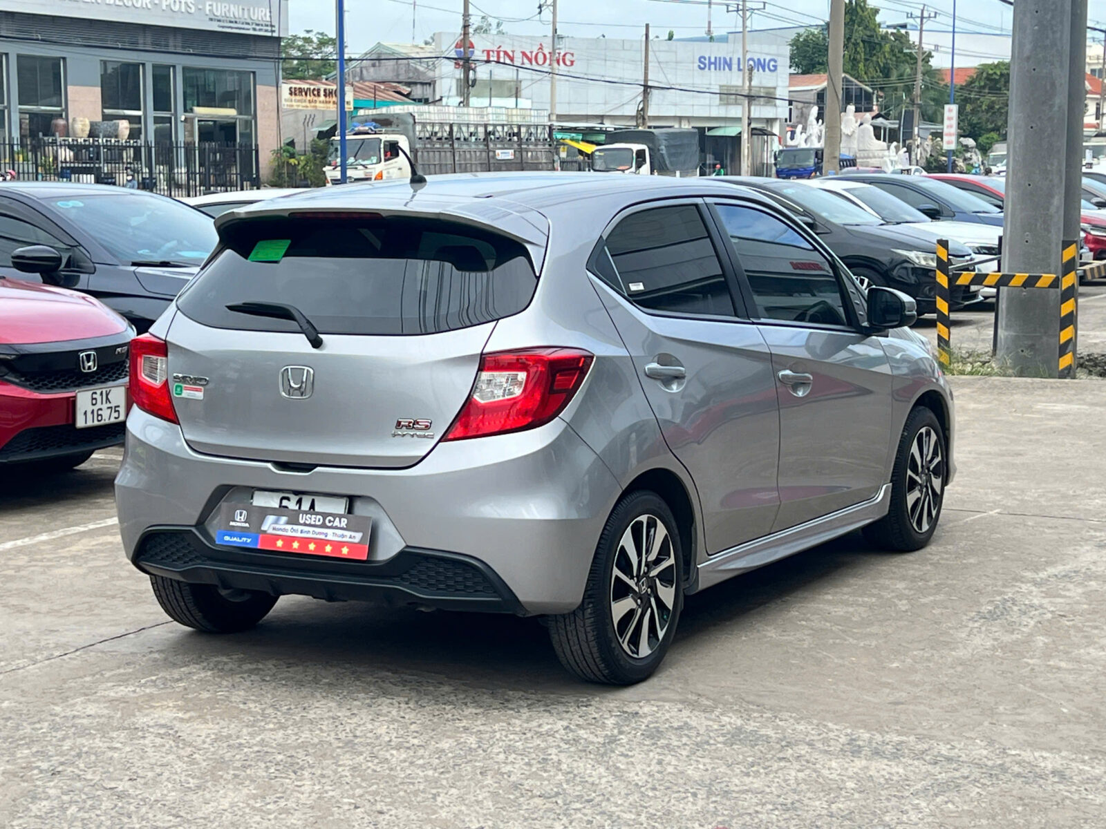 z6083342113218 5cd80c1af7ab063199a06253508bd1a0 Bán xe Honda Brio RS 2020 Màu bạc - Chạy chỉ 16.600 km – Nhập khẩu chính hãng từ Indonesia