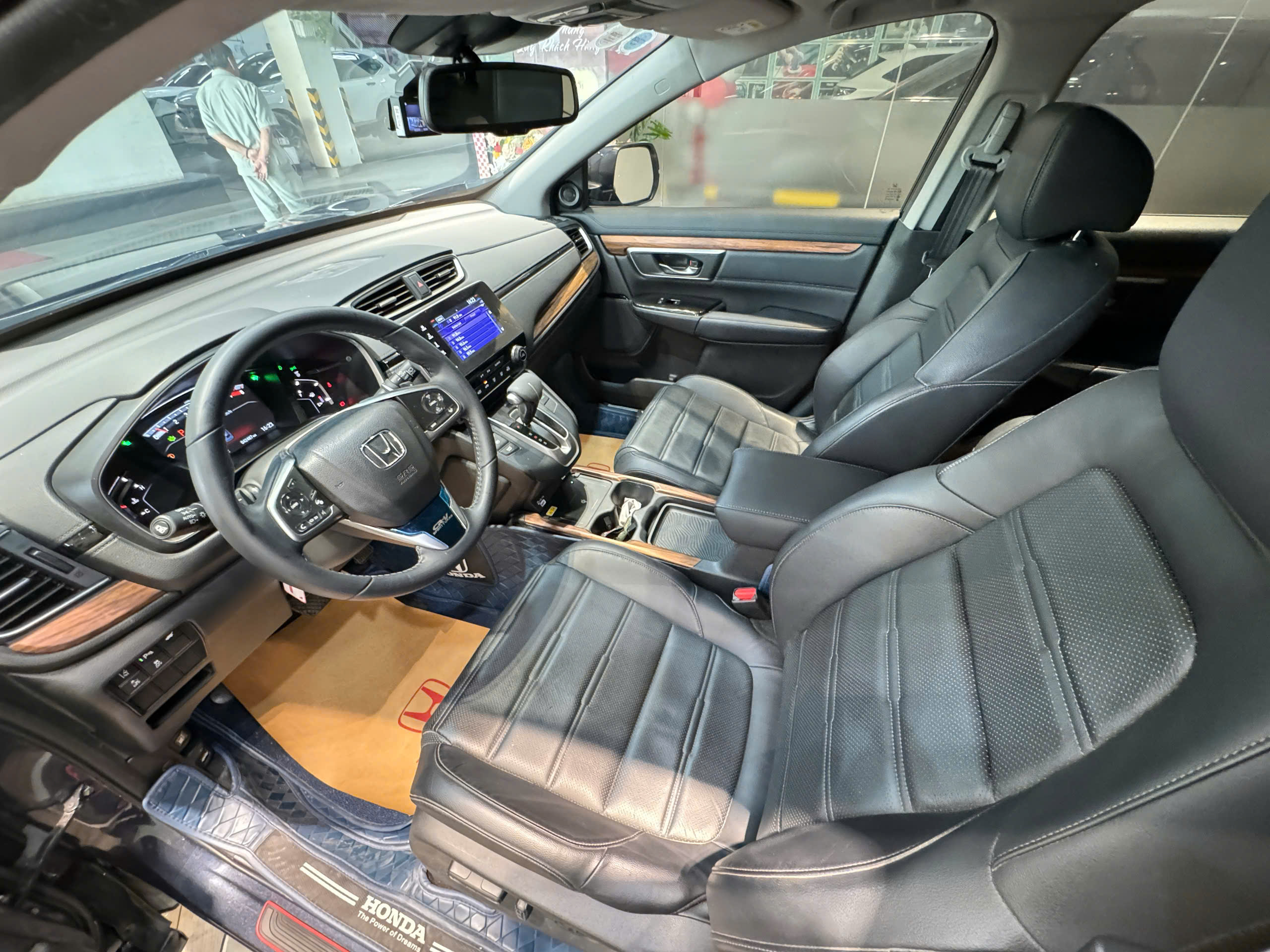 z7329449055639 a4deed2826e4028e7be82e20a99ddf07 Honda CR-V 2023 đã qua sử dụng chính hãng Honda Ô tô Hồ Chí Minh