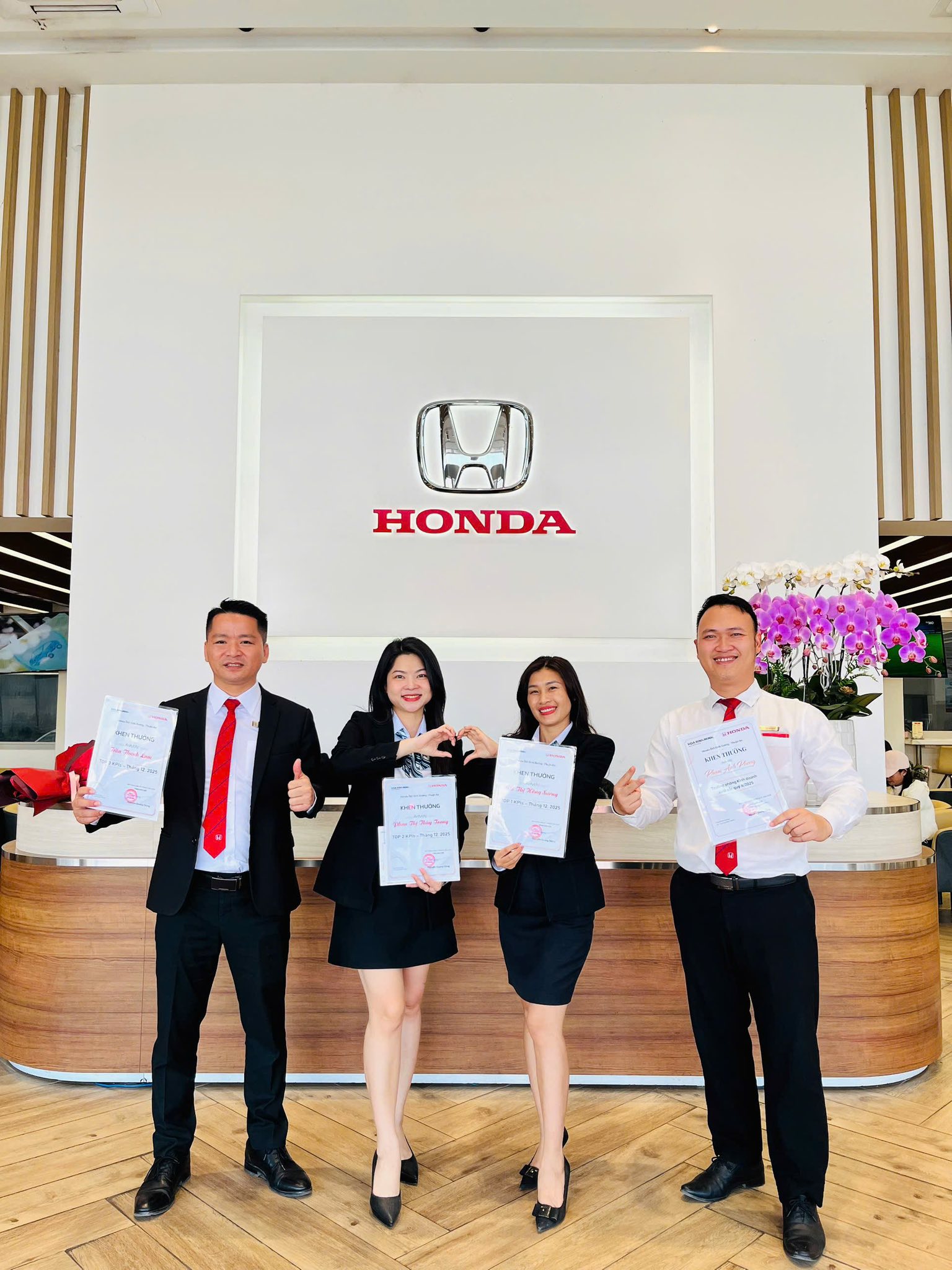 622315844 26824959150427489 8737489453806342829 n Honda Ô tô Bình Dương Vinh danh các cá nhân xuất sắc nhất tháng 12/2025 và tổng kết quý 4/2025